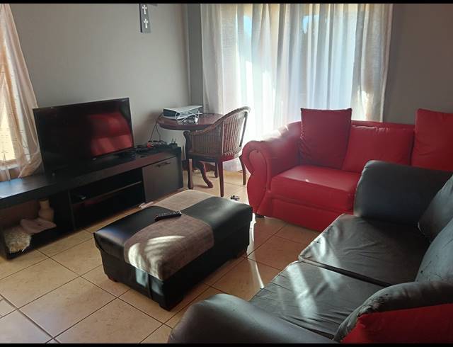 4 BEDROOM HOUSE FOR SALE IN VISTA PARK